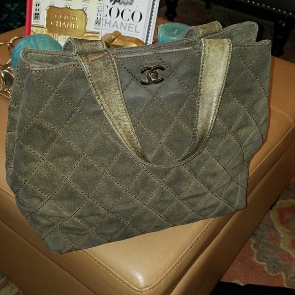 Chanel Green Suede Two way wild stitch handbag - Picture 2 of 8